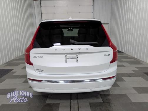 2025 Volvo XC90 B6 Plus 7-Seater