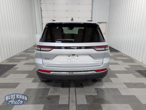 2023 Jeep Grand Cherokee Laredo