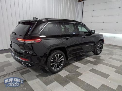 2022 Jeep Grand Cherokee Overland