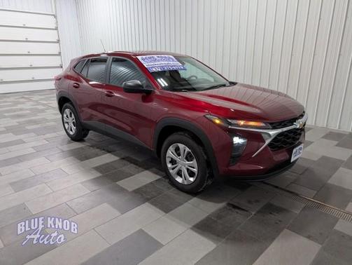 2025 Chevrolet Trax LS