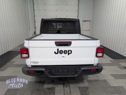 2022 Jeep Gladiator Sport S