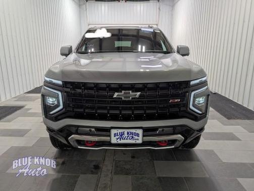 Sterling Gray Metallic 2025 Chevrolet Suburban 4WD Z71