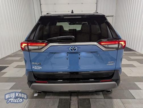 2024 Toyota RAV4 Hybrid SE