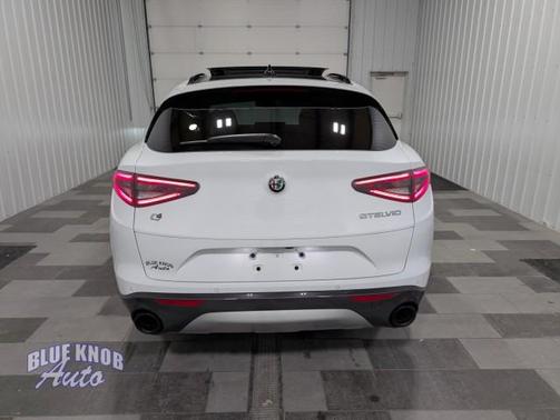 2024 Alfa Romeo Stelvio Ti