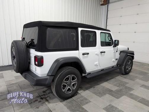 2022 Jeep Wrangler Unlimited Sport