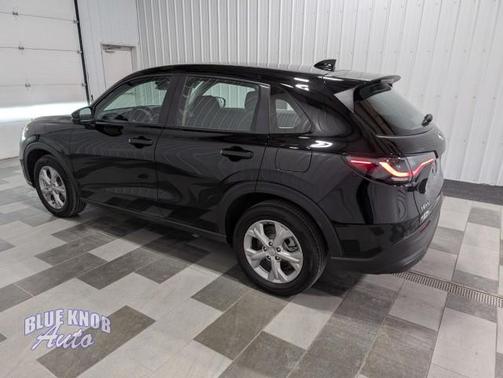 Crystal Black Pearl 2025 Honda HR-V LX