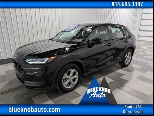 Crystal Black Pearl 2025 Honda HR-V LX