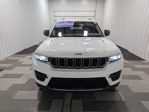 2023 Jeep Grand Cherokee Laredo