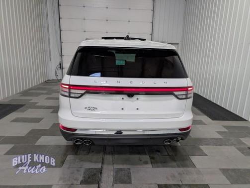 Pristine White Metallic Tri-Coat 2025 Lincoln Aviator Premiere