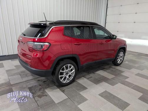 Red Hot Pearlcoat 2025 Jeep Compass Limited