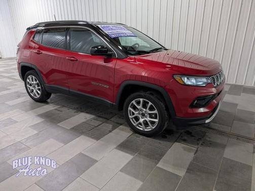 Red Hot Pearlcoat 2025 Jeep Compass Limited