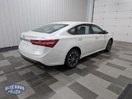 2017 Toyota Avalon XLE Premium