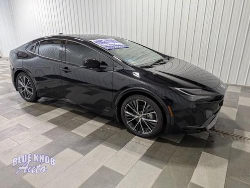 2025 Toyota Prius XLE