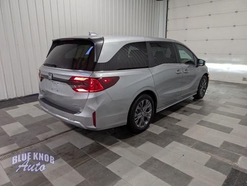 Solar Silver Metallic 2026 Honda Odyssey Touring