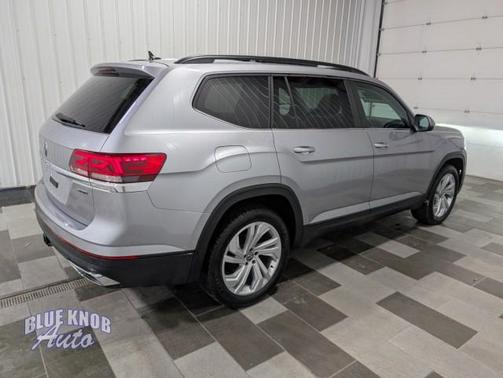 Pyrite Silver Metallic 2022 Volkswagen Atlas 3.6L SE w/Technology