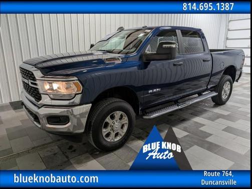 Patriot Blue Pearlcoat 2024 RAM 2500 Big Horn Crew Cab 4x4 6'4' Box