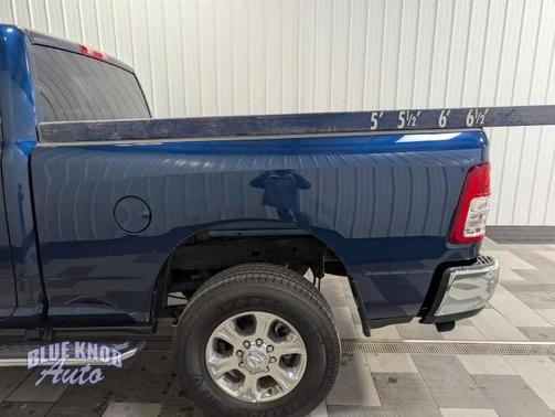Patriot Blue Pearlcoat 2024 RAM 2500 Big Horn Crew Cab 4x4 6'4' Box
