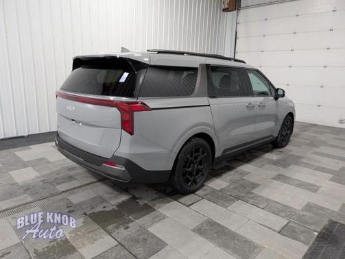 2025 Kia Carnival SX