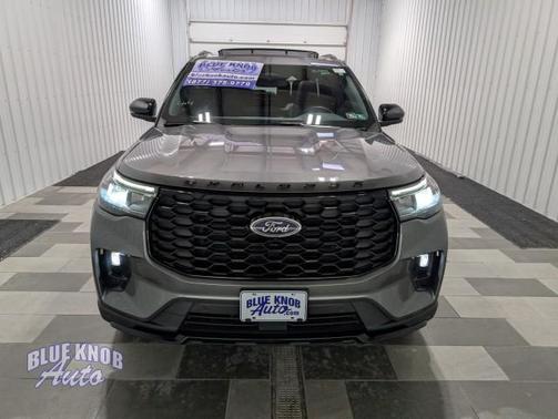 Carbonized Gray Metallic 2025 Ford Explorer ST-Line