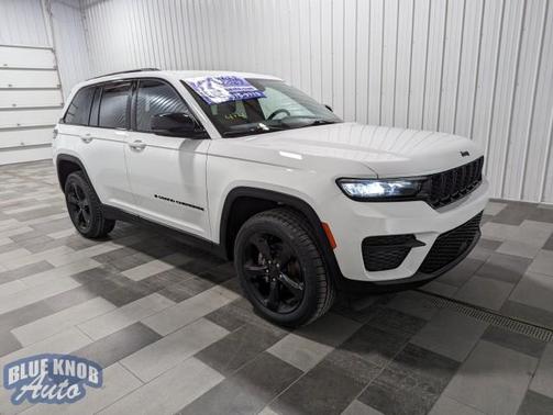 2022 Jeep Grand Cherokee Altitude