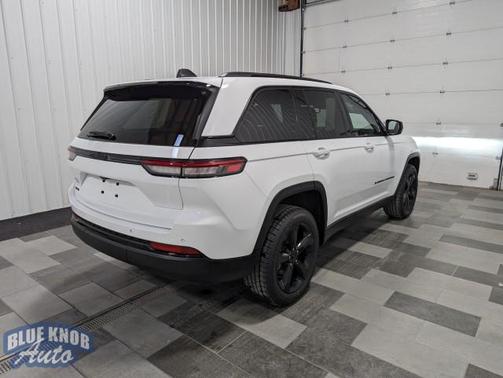 2022 Jeep Grand Cherokee Altitude