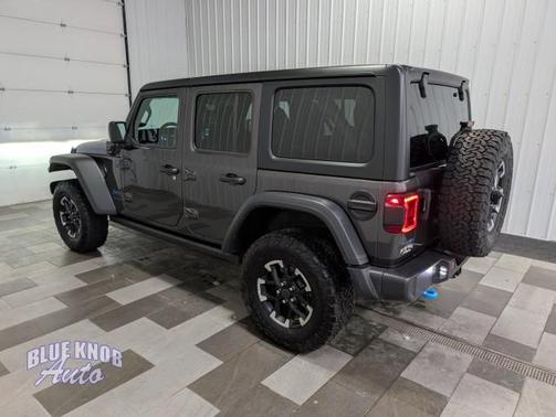 Granite Crystal Metallic Clearcoat 2025 Jeep Wrangler 4xe Rubicon