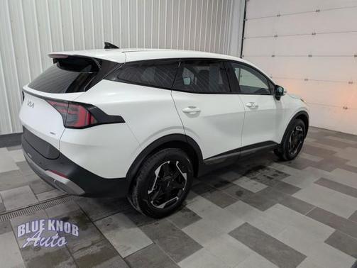 Snow White Pearl 2026 Kia Sportage SX Turbo