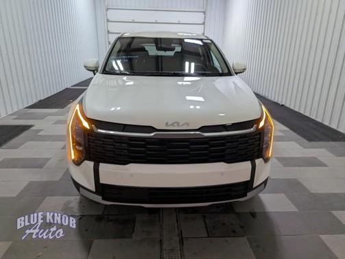 Snow White Pearl 2026 Kia Sportage SX Turbo