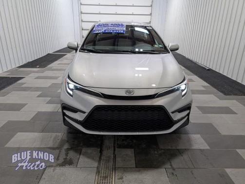 Classic Silver Metallic 2025 Toyota Corolla SE