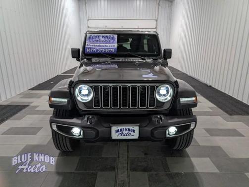 Granite Crystal Metallic Clearcoat 2025 Jeep Wrangler 4xe Sahara