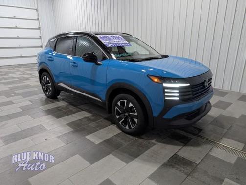 2025 Nissan Kicks SR