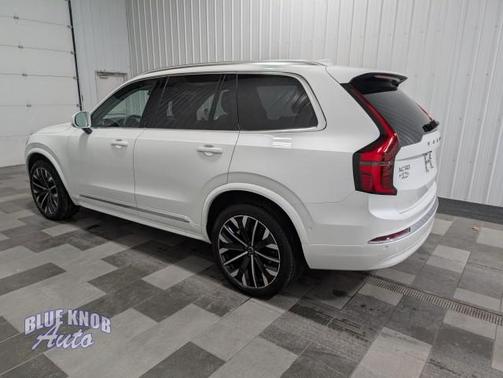 2025 Volvo XC90 B6 Plus 7-Seater