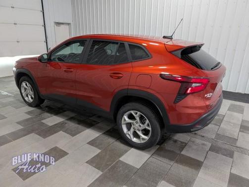 Cayenne Orange Metallic 2024 Chevrolet Trax LS
