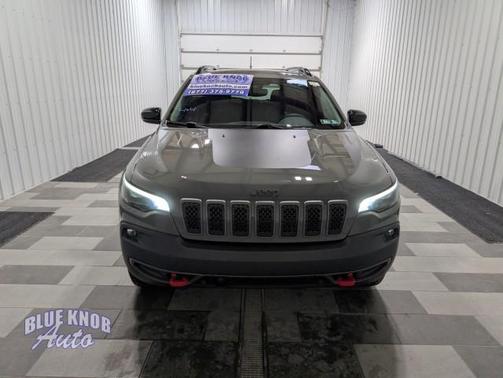 Sting-Gray Clearcoat 2022 Jeep Cherokee Trailhawk