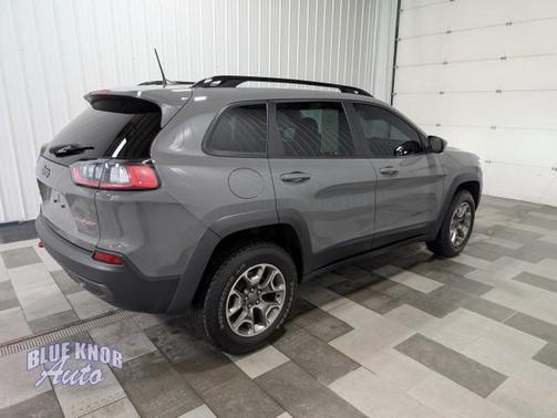 Sting-Gray Clearcoat 2022 Jeep Cherokee Trailhawk