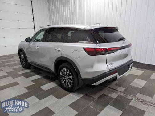 2023 INFINITI QX60 Pure