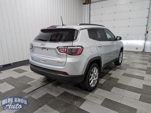 2024 Jeep Compass Latitude Lux