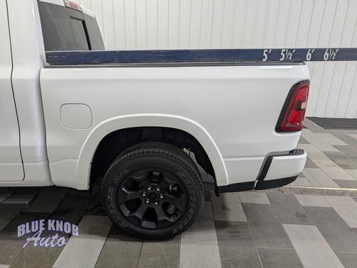 Bright White Clearcoat 2025 RAM 1500 Big Horn/Lone Star