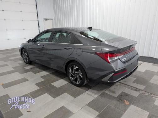 2025 Hyundai ELANTRA SEL