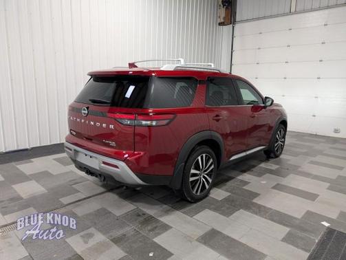 2024 Nissan Pathfinder Platinum 4WD