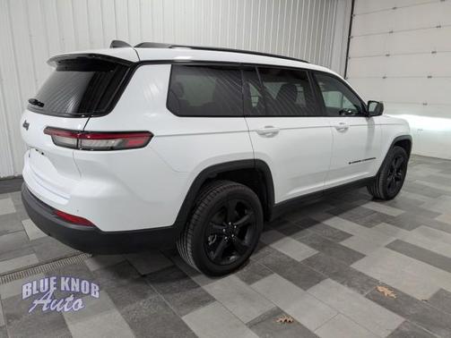2022 Jeep Grand Cherokee L Altitude
