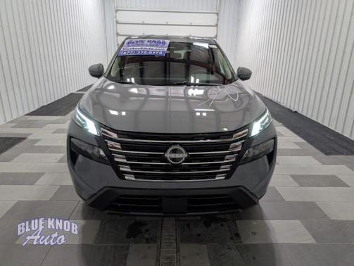 Boulder Gray Pearl 2026 Nissan Rogue SV