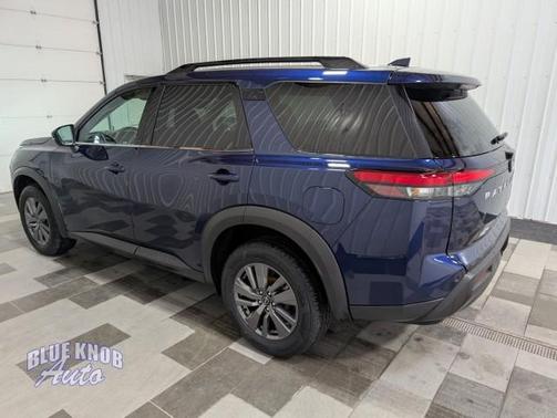 2025 Nissan Pathfinder SV 4WD