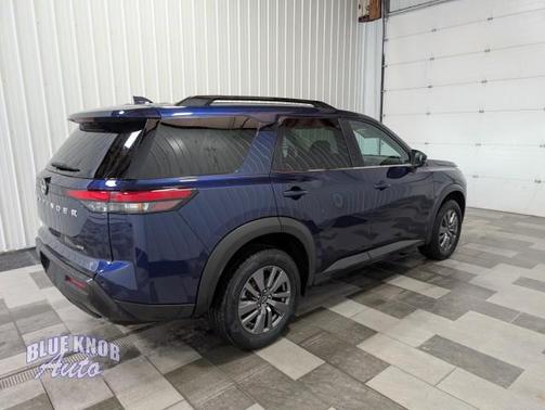 2025 Nissan Pathfinder SV 4WD