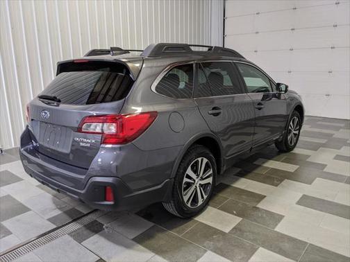 Photo 4 of 20 of 2019 Subaru Outback 3.6R Limited