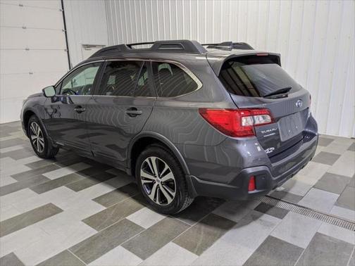 Photo 2 of 20 of 2019 Subaru Outback 3.6R Limited