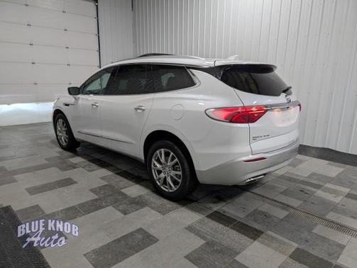 2023 Buick Enclave Essence AWD