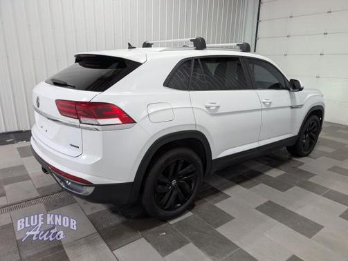 Pure White 2023 Volkswagen Atlas Cross Sport 3.6L V6 SE w/Technology