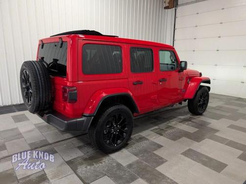 2025 Jeep Wrangler 4xe Sahara