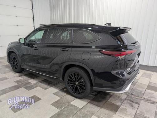 2025 Toyota Highlander XSE